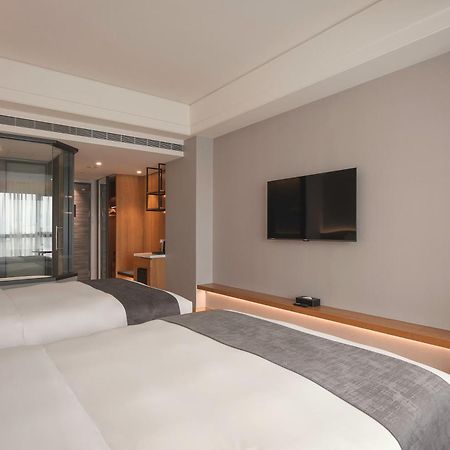Grand Banyan Hotel ไถหนาน ภายนอก รูปภาพ