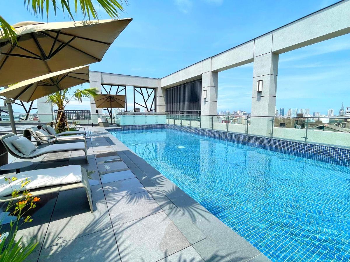 Grand Banyan Hotel ไถหนาน ภายนอก รูปภาพ