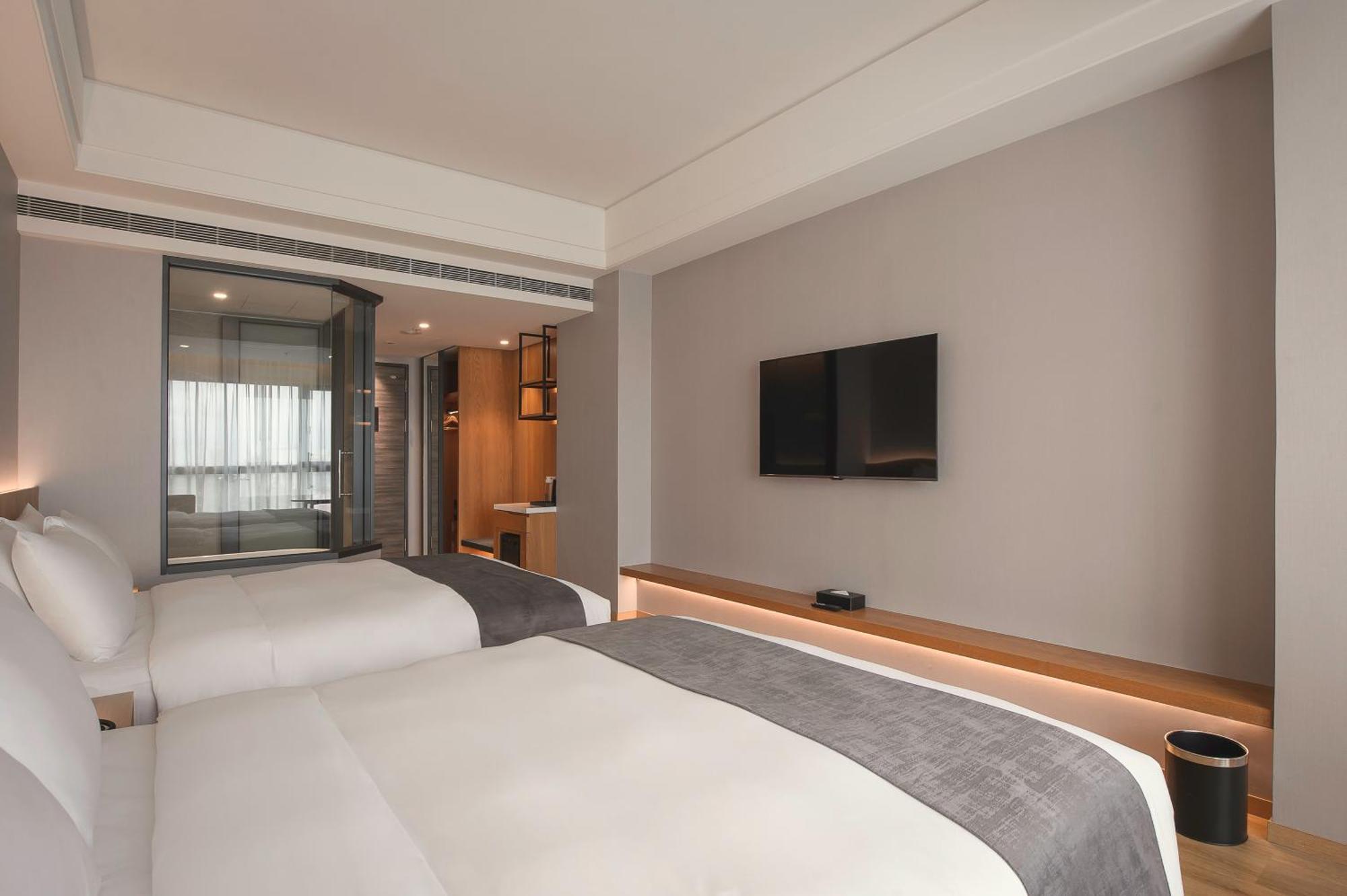 Grand Banyan Hotel ไถหนาน ภายนอก รูปภาพ